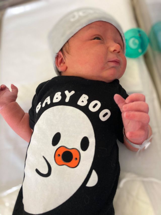 Chłopiec niedługo po porodzie