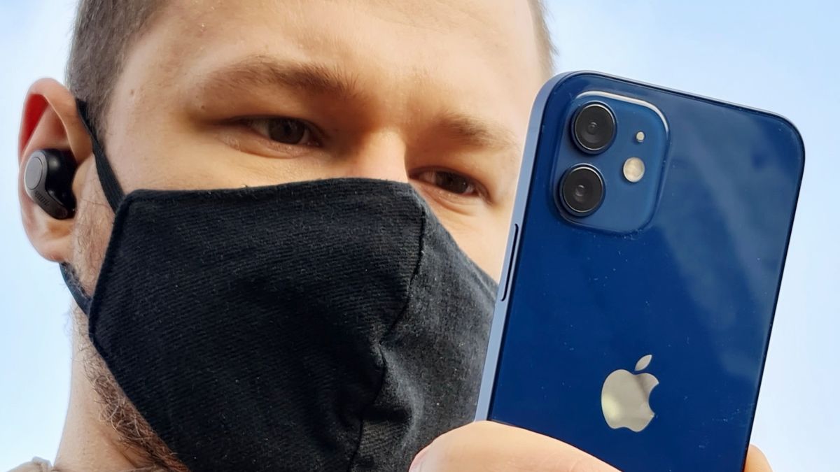 Apple pyta użytkowników iPhone'a 12 o opinie na temat Face ID. To może oznaczać jedno 1