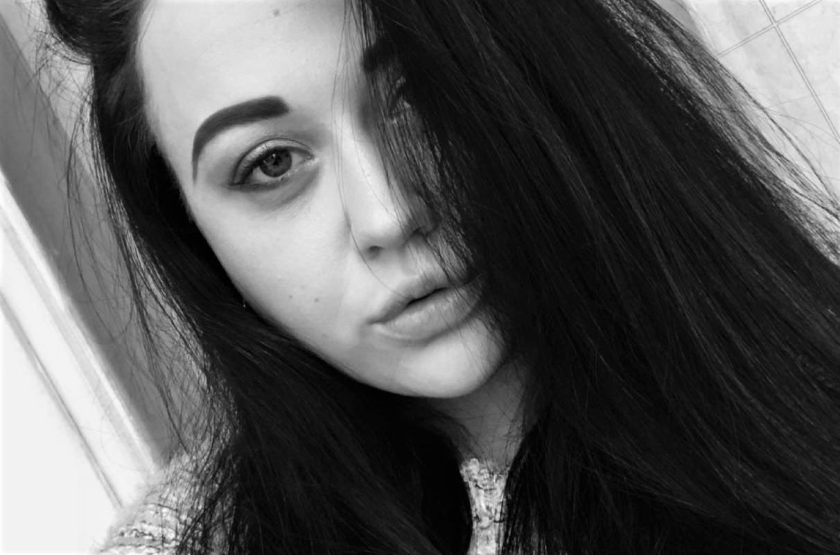 Rosjanie zgwałcili i zabili 16-letnią Karinę. Zwłoki na podwórku