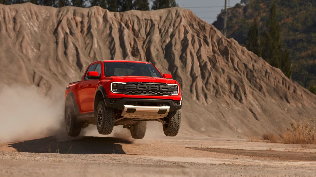 Ranger Raptor w swoim naturalnym środowisku