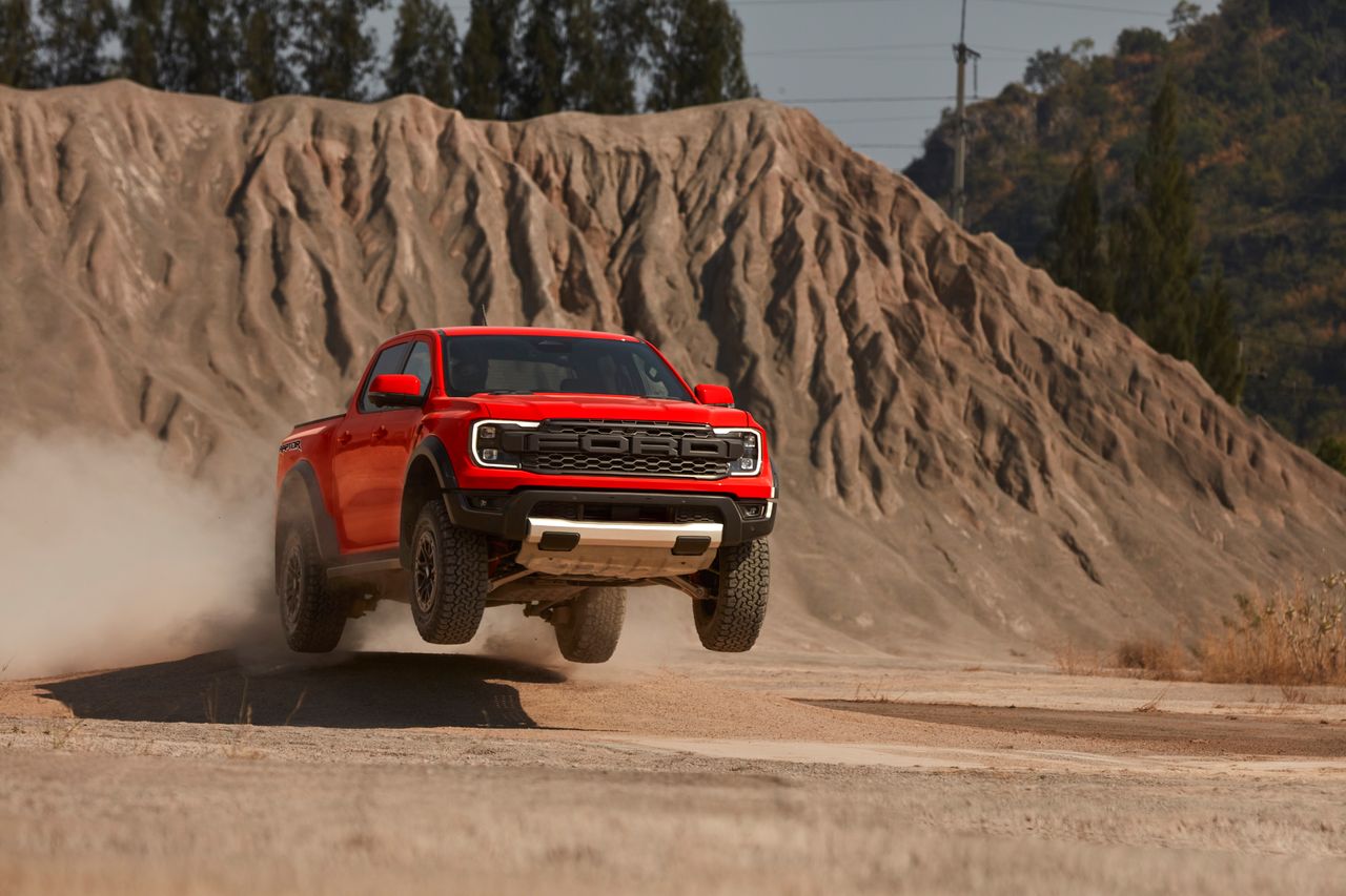 Nowy Ford Ranger Raptor wskakuje na drogi. W końcu z porządnym silnikiem!