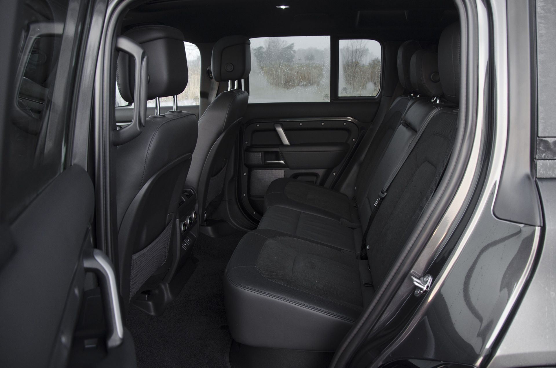 Land Rover Defender V8