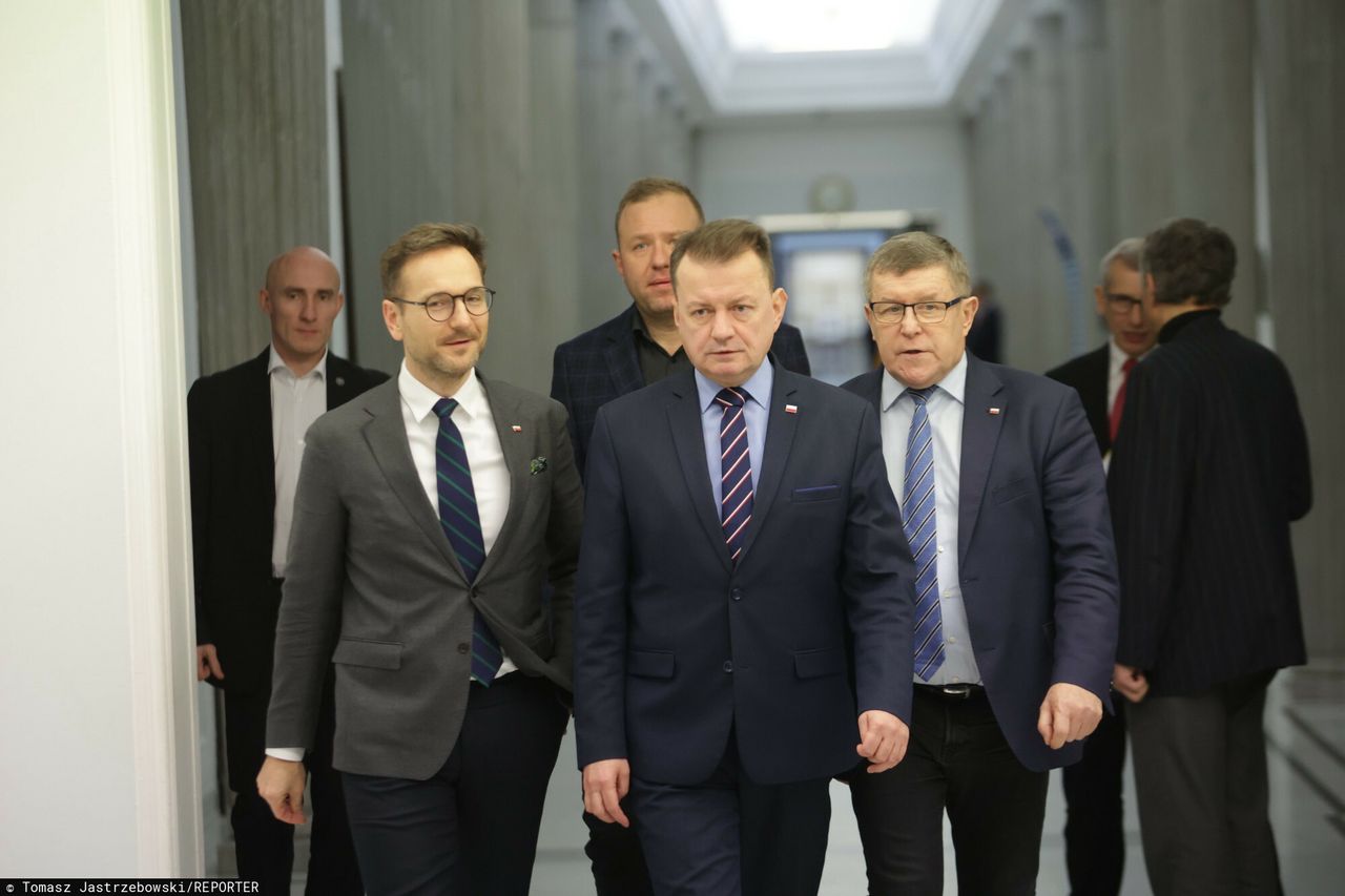 Posłowie PiS przerwali konferencję. Na koniec krzyki