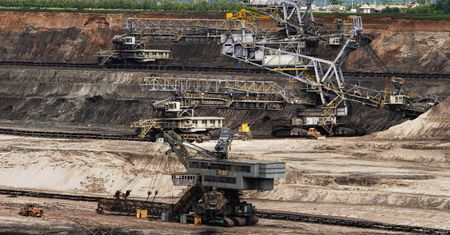 "Naprawdę duże zwolnienia" w górniczych spółkach ZE PAK. Podali plan na 2026 r.