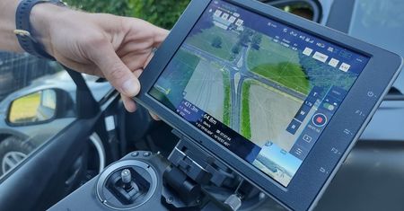 Jak łapie policyjny dron? Kierowcy muszą się mieć na baczności
