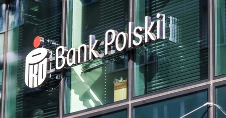 96 tys. zł zniknęło jednego dnia. Bank nie dostrzegł nic podejrzanego
