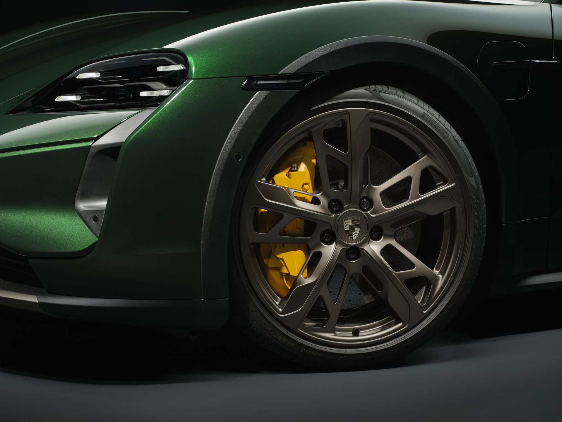 Porsche Taycan turbo Cross Turismo face lifting (2024) 