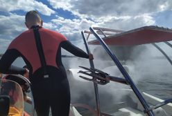 Pożar na jeziorze Jagodne. Zapaliła się łódź z turystami