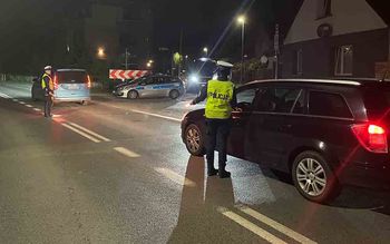 Zielona Góra: Akcja policji, wpadła skacowana kierująca peugeotem