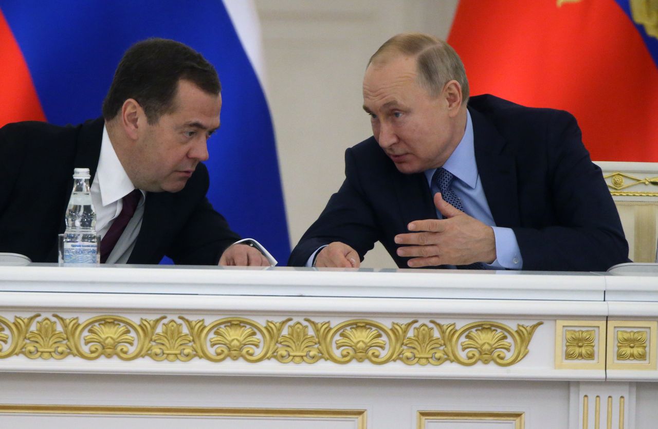 Medvedev proposes buffer zone amid ongoing conflict