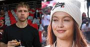 Maciej Musiał pożera burgera w Mediolanie i macha do przechodzącej obok Gigi Hadid. Światowo? (ZDJĘCIA)