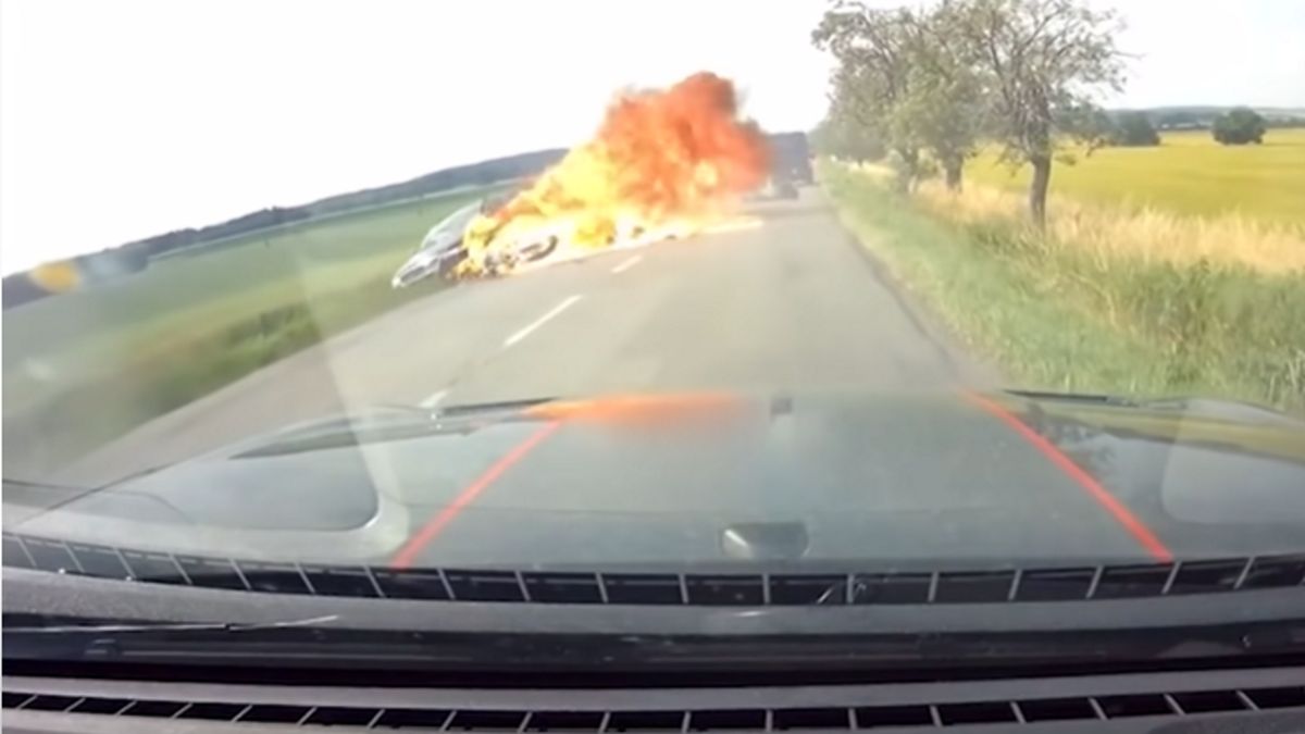 Nagle na drodze pojawiła się kula ognia