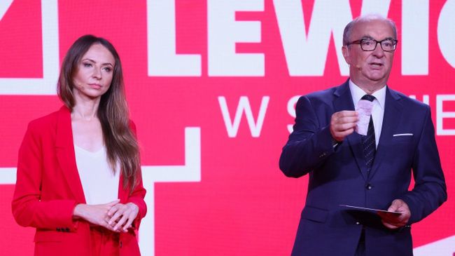 Włodzimierz Czarzasty i Agnieszka Dziemianowicz-Bąk podczas konwencji wyborczej Lewicy