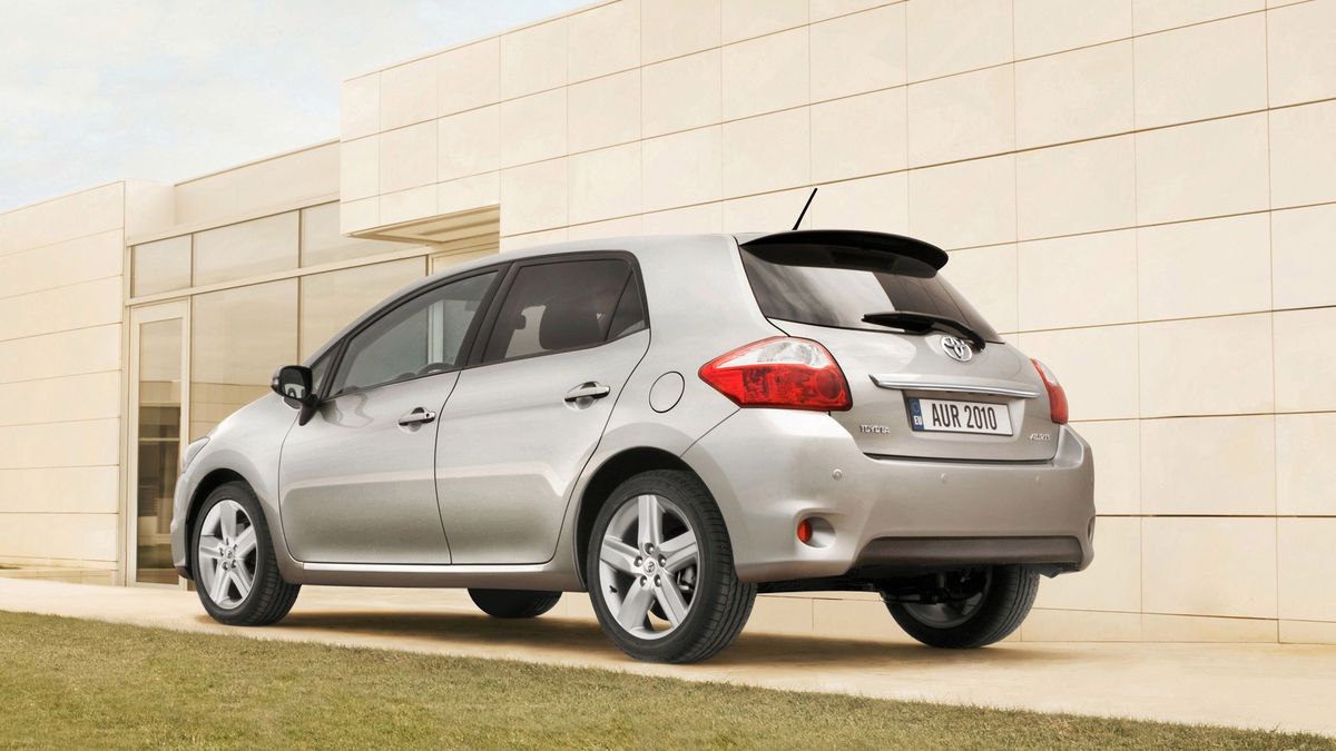 Toyota Auris E150, czyli pierwsza generacja.