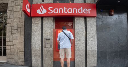 Kradzież z kont w Santanderze. Ekspert ma trzy rady dla klientów