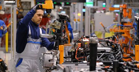 Gigafabryki i tysiące miejsc pracy. UE szykuje się na auta elektryczne
