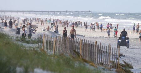 Otworzyli plażę na Florydzie. Zobacz, co działo się w zaledwie 30 minut