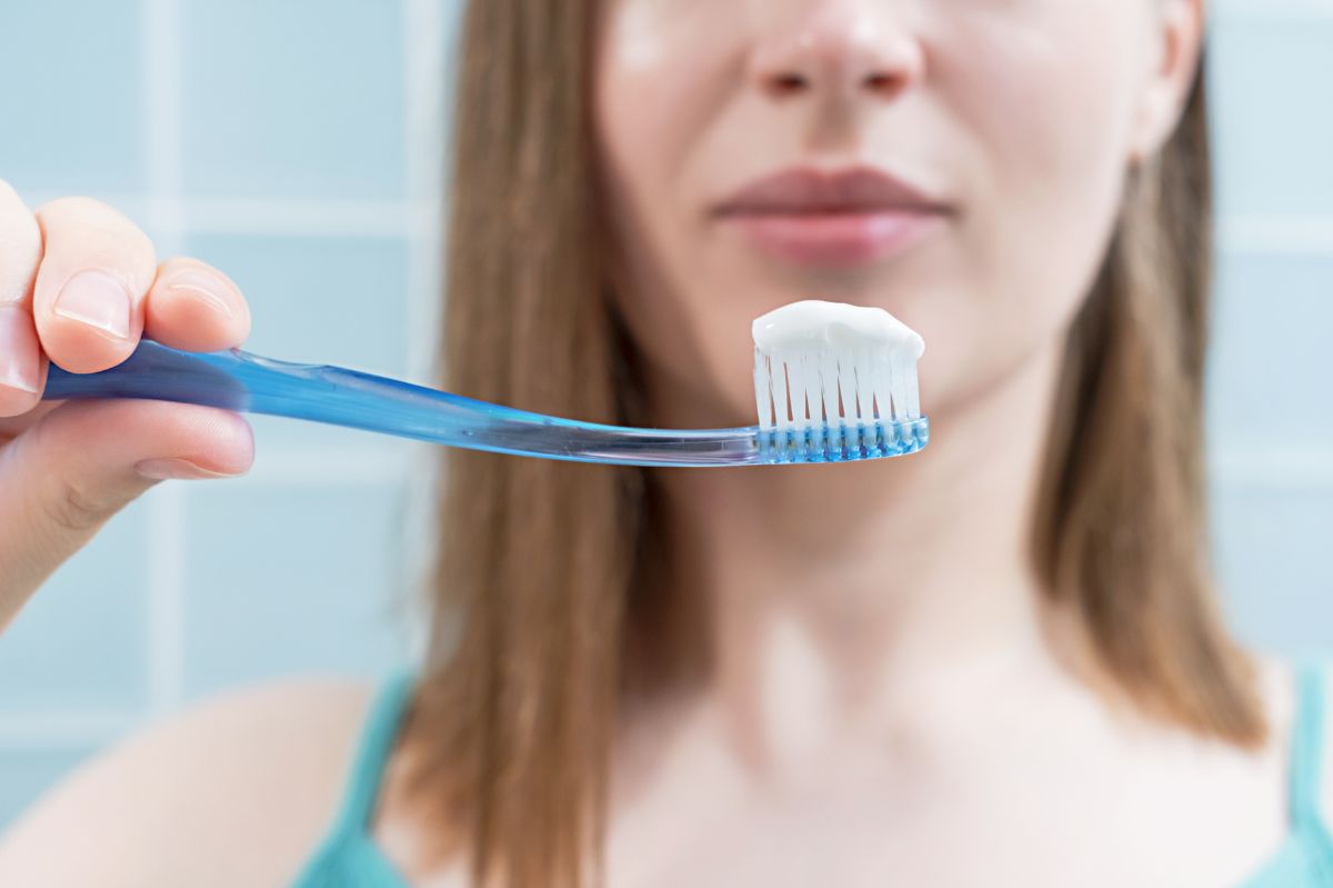 The right way to brush your teeth: Morning mistakes you're making