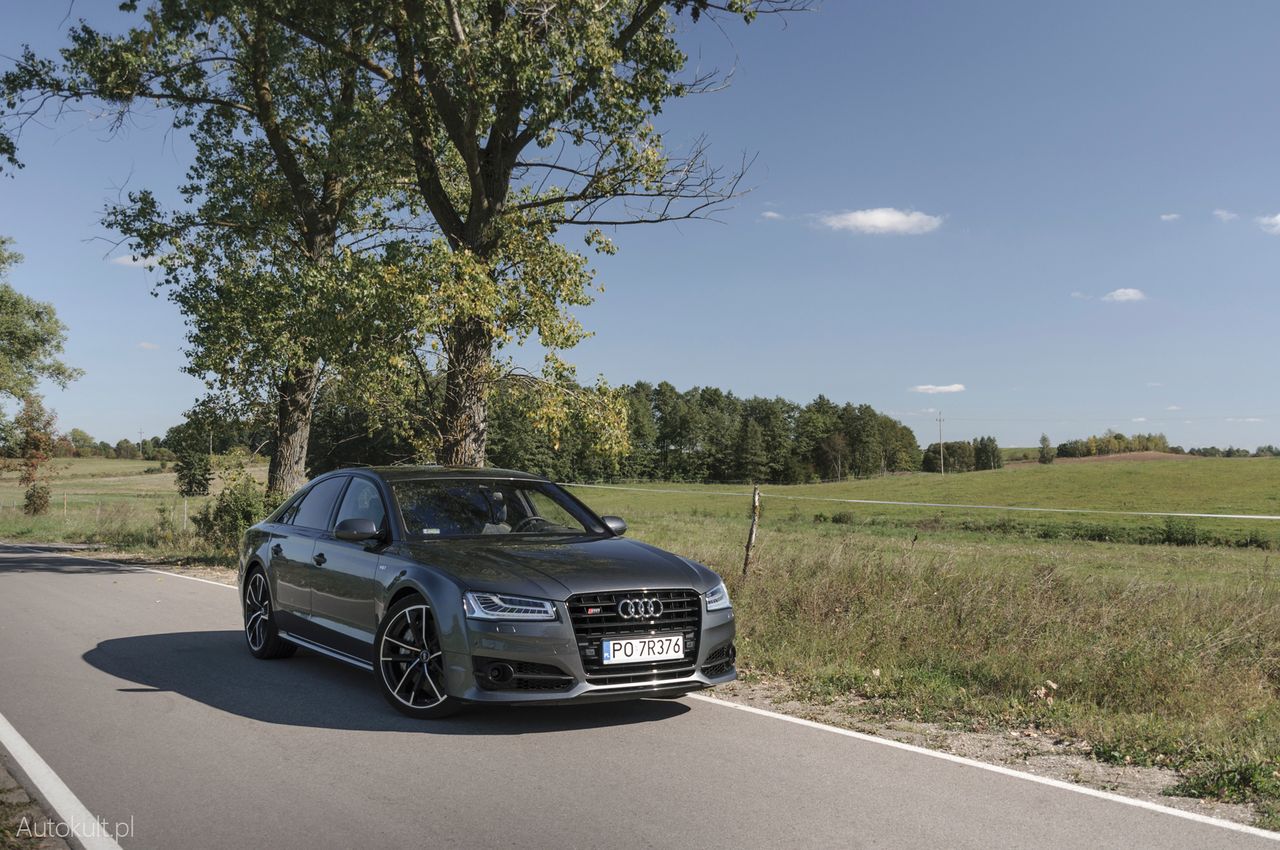 Audi S8 plus (2016)