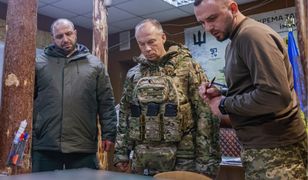 Syrski pojawił się na froncie. "Natychmiast podjąłem decyzję"