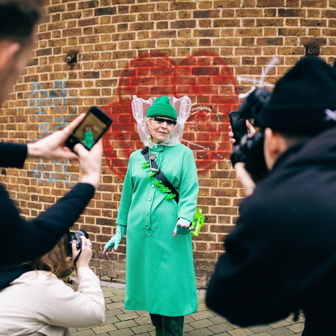 London Fashion Week: Blogerzy oszukali miłośników mody stylizując babcię 1