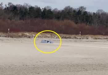 To nie żart. Nagranie z plaży we Władysławowie