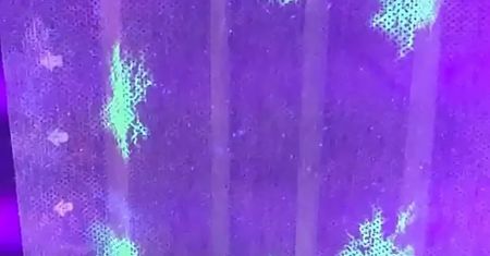 Przełomowy projekt. Fluorescencyjna maseczka wykryje koronawirusa