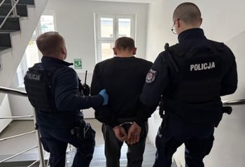 "Tata bił mnie rączką w oczko". Szokujące zeznania 5-letniej Oliwki