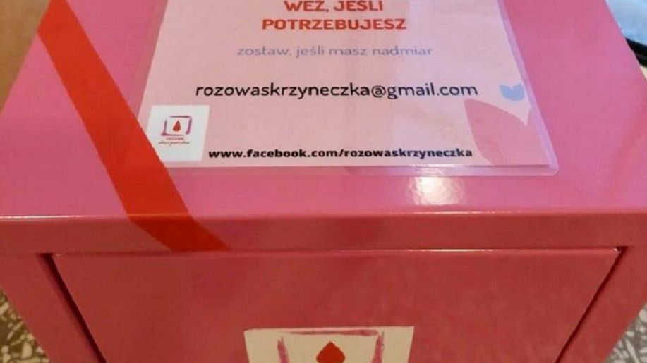 różowa skrzynka