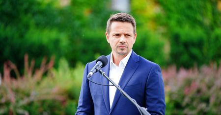 Wybory prezydenckie 2020. Rafał Trzaskowski odgryza się premierowi. "Śmiać mi się chce!"