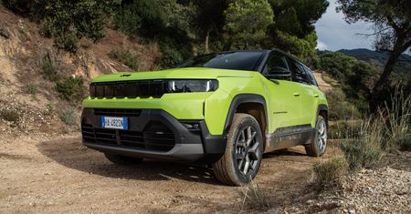 Nowy Jeep Compass w końcu z pełnym cennikiem. Hybryda plug-in dołącza do gamy