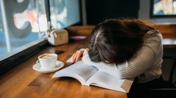 Zdarza ci się zasnąć w ciągu dnia? Te produkty dodadzą energii, gdy dni są coraz krótsze