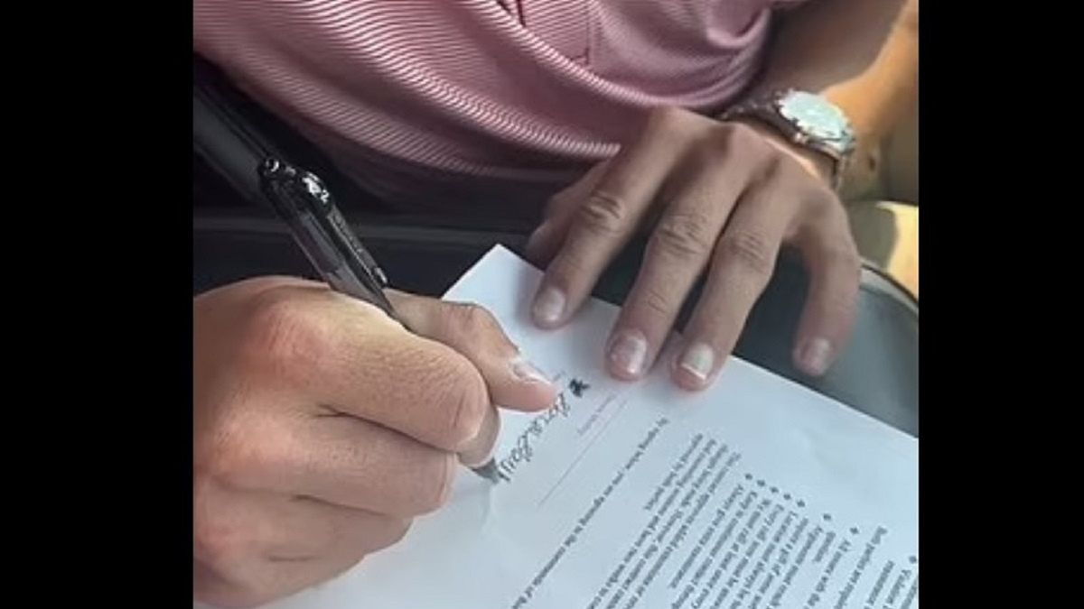 Zakochani podpisali nietypową umowę.