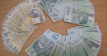 Miał pomóc w rozpracowaniu grupy przestępczej. 78-latek z Lublina stracił 40 tys. zł
