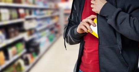 Wzrasta liczba kradzieży w sklepach. Ujawniono, co najczęściej ginie