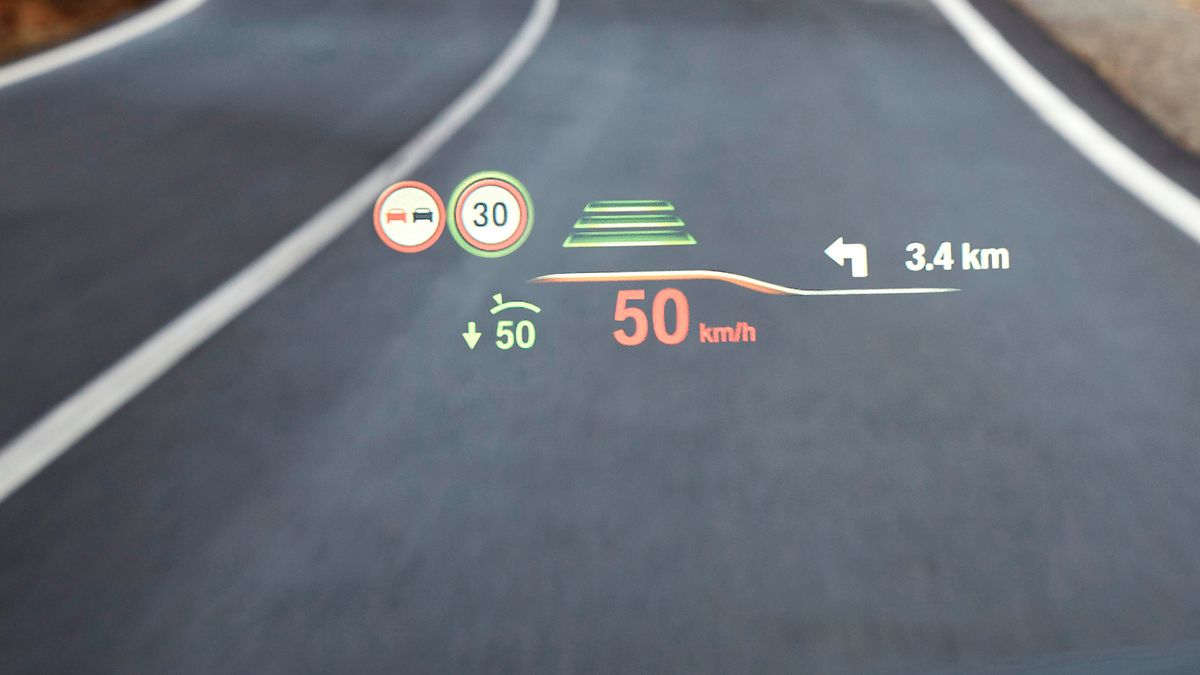 We współczesnych samochodach ograniczeń prędkości "pilnują" systemy odczytujące znaki z drogi. Niestety nie są idealne i często pokazują nieprawidłowe ograniczenia.