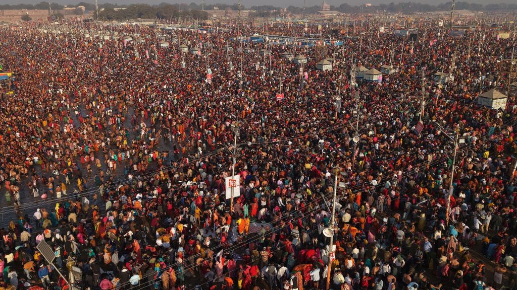 Miliony osób bierą świętą kąpiel