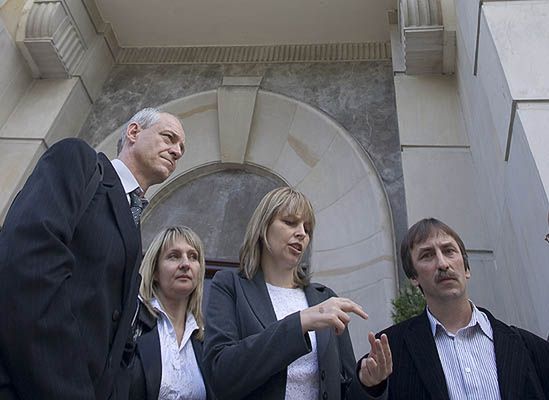 Poseł przerywa przesłuchanie: pokażcie protest rodziców!