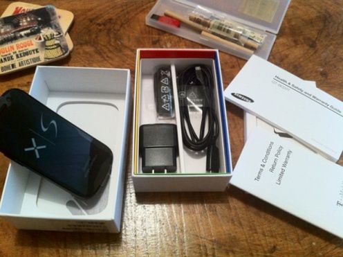 Nexus S - co znajdziemy w pudełku? 2