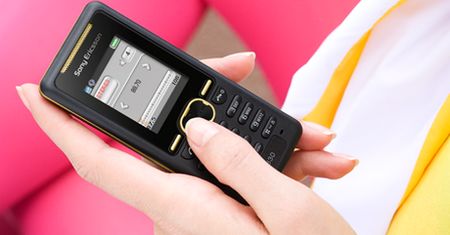 Sony Ericsson J132 i K330 - niskobudżetowe modele dla mało wymagających