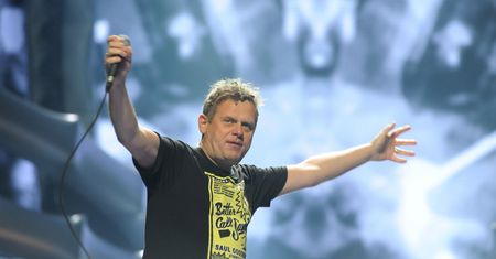 Kazik Staszewski i afera wokół jego piosenki trafili na łamy światowych mediów. O sprawie napisała agencja Bloomberg