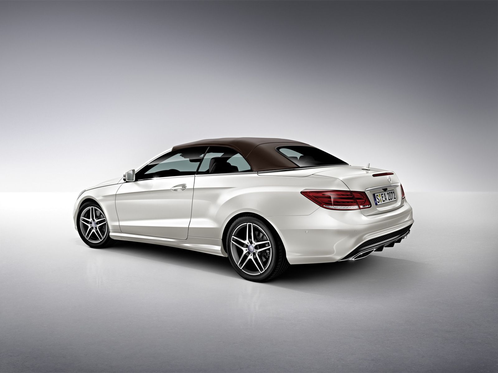 Mercedes-Benz klasy E na nowych zdjęciach [galeria] 50