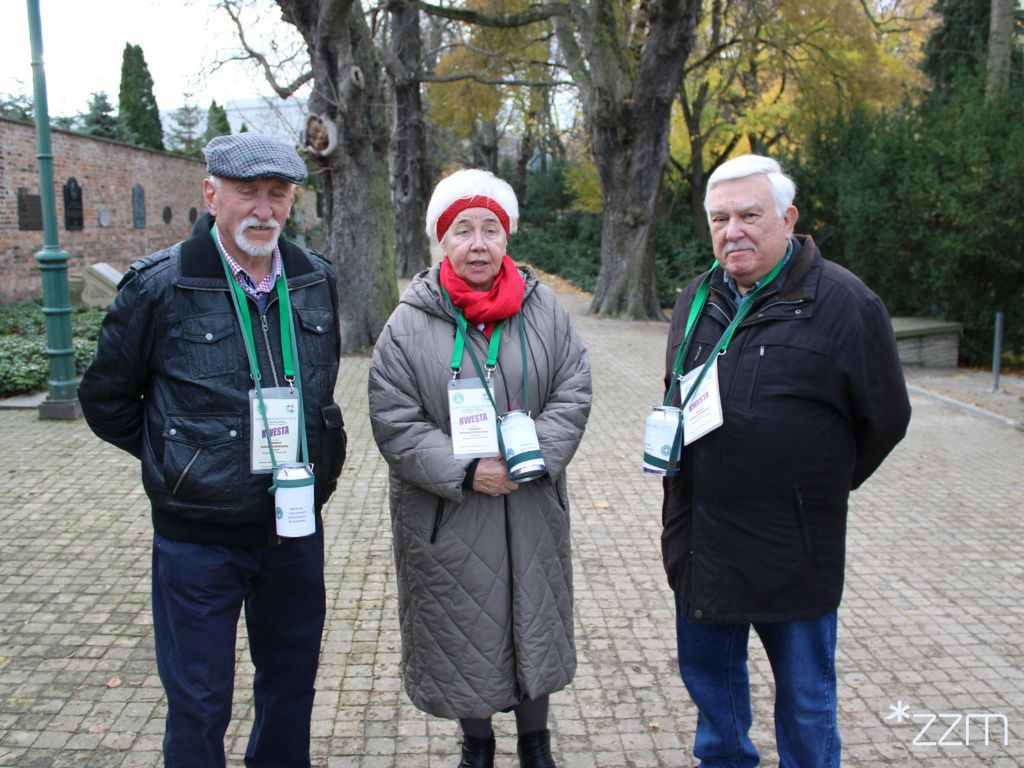 Poznań: Rekordowa kwesta na Cmentarzu Zasłużonych Wielkopolan. Ponad 10 tysięcy złotych na ratowanie zabytkowych nagrobków