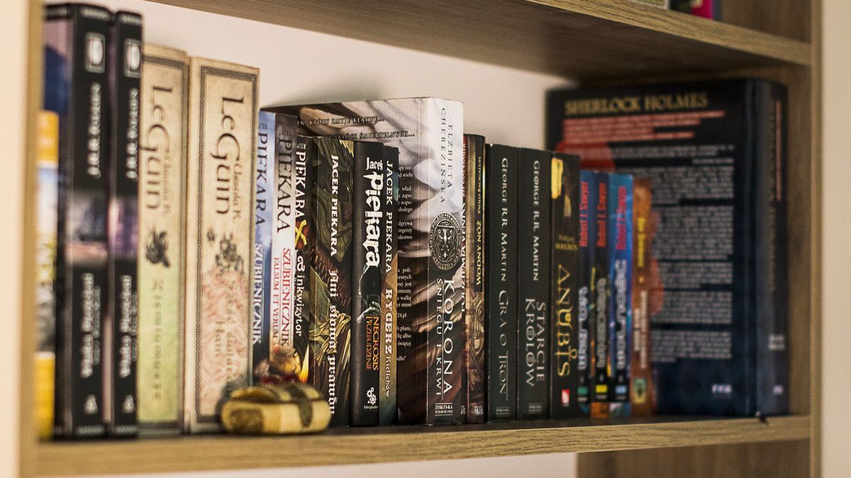 Często na naszych półkach kurzą się prawdziwe książkowe perełki