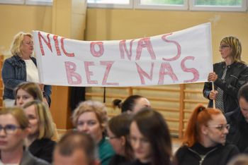 Rewolucji w oświacie jednak nie będzie? Miasto ma nowy pomysł na zmiany w sieci szkół