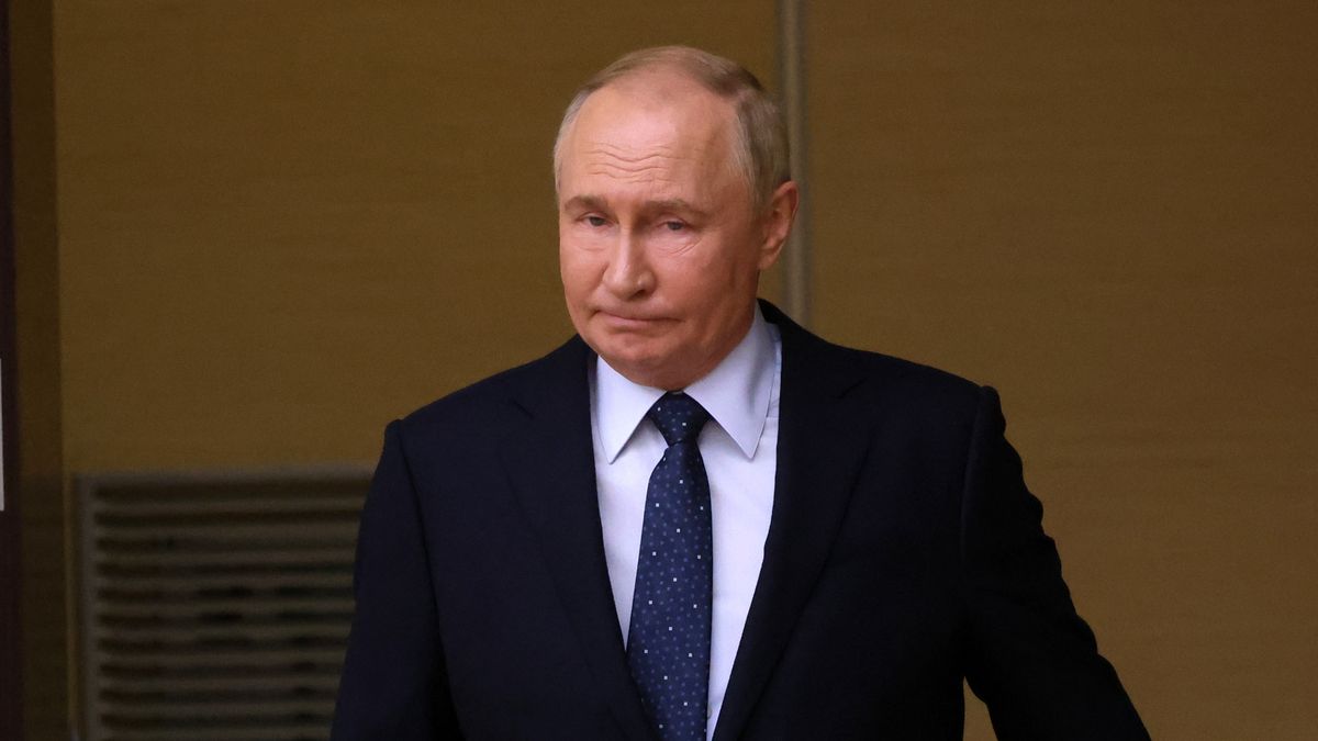 MOSCOW, RUSSIA - AUGUST 7: (RUSSIA OUT) Russian President Vladimir Putin enters the hall during his meeting with minister at Novo-Ogaryovo State Residence on August 7, 2024, in Moscow, Russia. This week Putin called for Iran to limit damage in any relations against Israel. (Photo by Contributor/Getty Images)