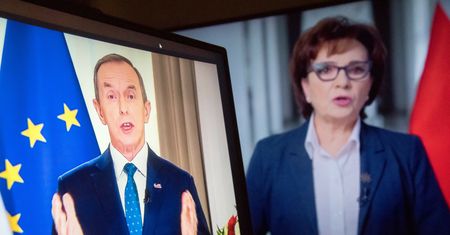 Wojna na orędzia. Premier, marszałek i znów marszałek [OPINIA]