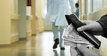 Szpitale nie chcą podać zarobków lekarzy. Tak się tłumaczą
