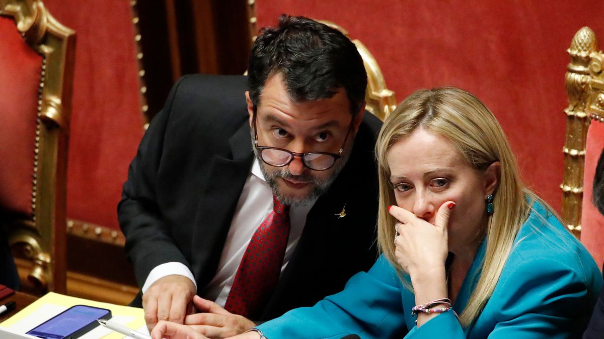 Wicepremier Matteo Salvini zapowiedział 40-procentowy podatek od nadzwyczajnych zysków banków. Dla koalicyjnego rządu Georgii Meloni może to być poważny problem