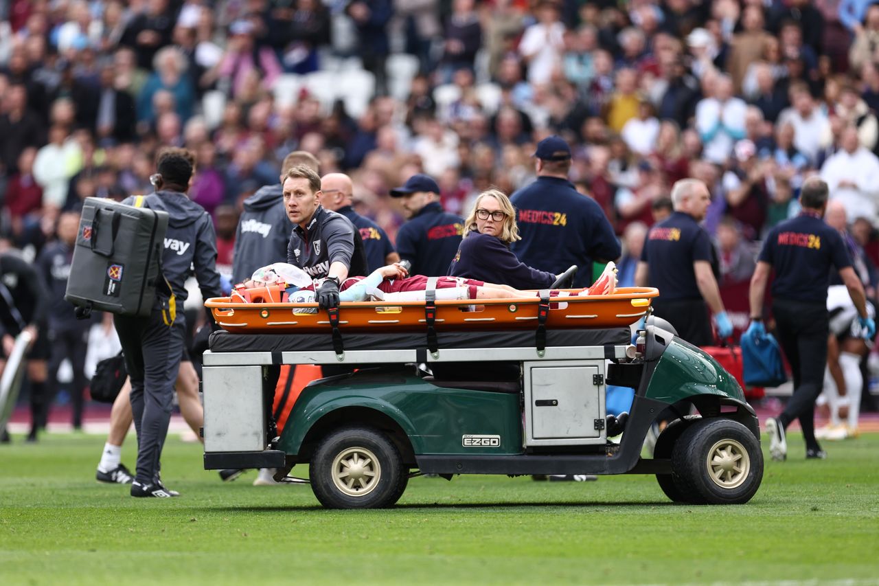 Moments of terror in the Premier League (Photo by Jacques Feeney/Offside/Offside via Getty Images)